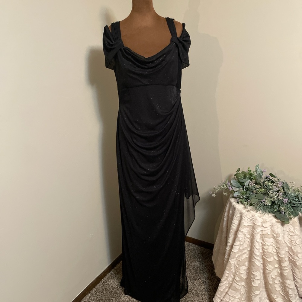 Elegant Black Sparkle Evening Gown